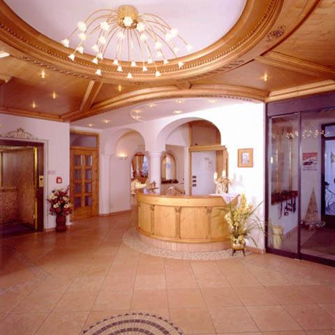 Hotel Scoiattolo Selva di Val Gardena Zewnętrze zdjęcie