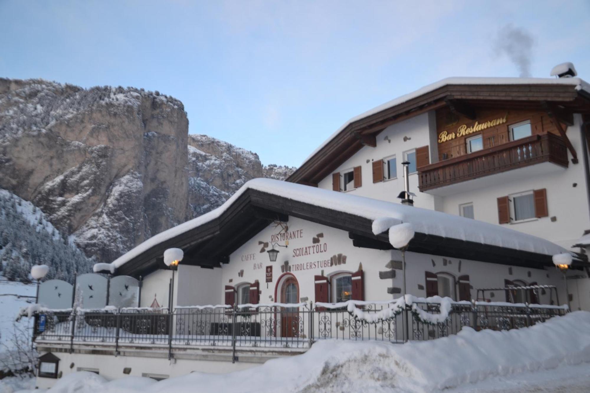 Hotel Scoiattolo Selva di Val Gardena Zewnętrze zdjęcie