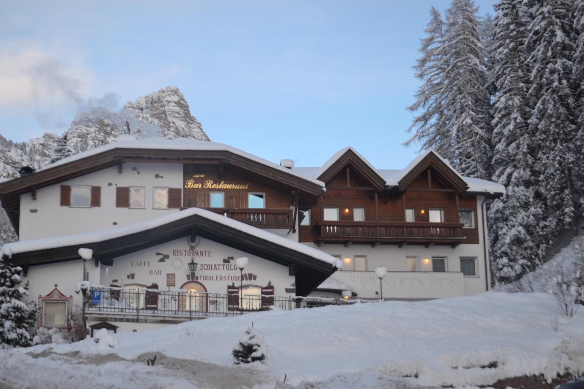 Hotel Scoiattolo Selva di Val Gardena Zewnętrze zdjęcie