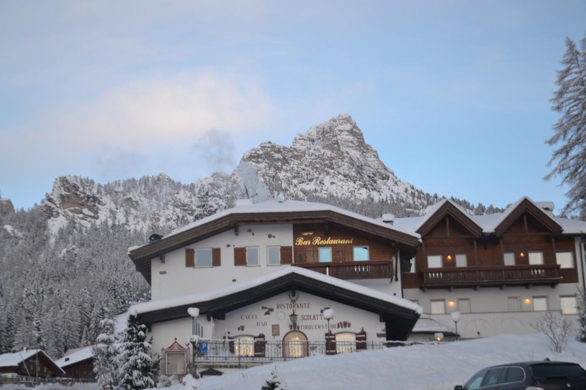 Hotel Scoiattolo Selva di Val Gardena Zewnętrze zdjęcie
