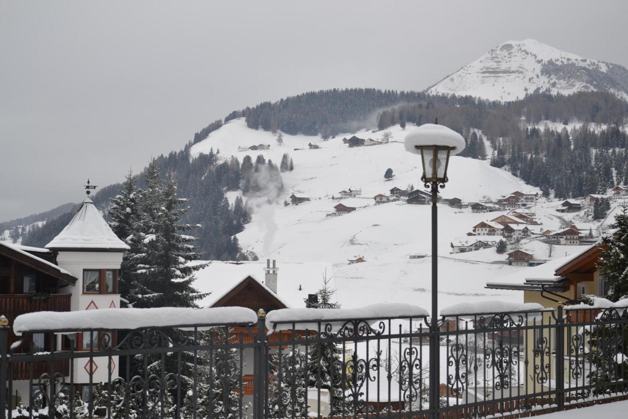 Hotel Scoiattolo Selva di Val Gardena Zewnętrze zdjęcie