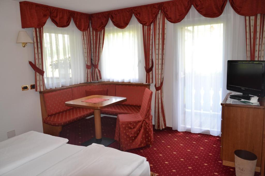Hotel Scoiattolo Selva di Val Gardena Zewnętrze zdjęcie