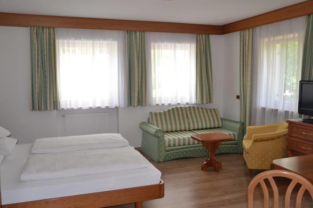 Hotel Scoiattolo Selva di Val Gardena Zewnętrze zdjęcie
